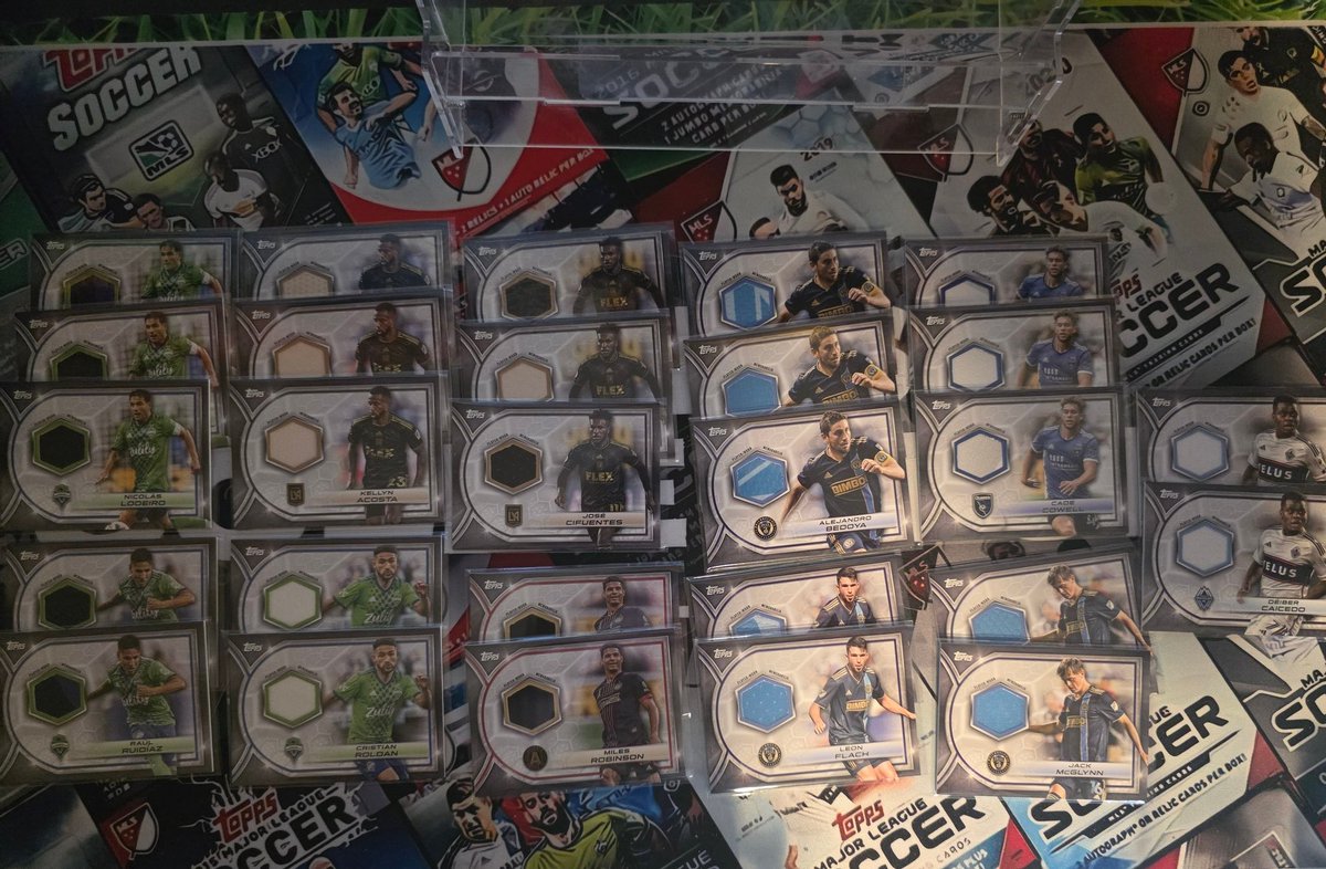 RobertKreib's tweet image. Just got off the phone with @topps about the crazy amount of duplicates in our MLS group break from yesterday, unfortunately they offered nothing and said they have a policy of not doing anything about duplicates. Great customer service there.