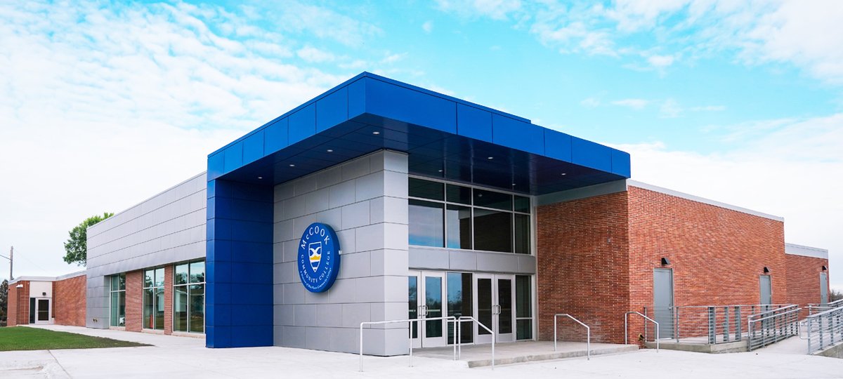 🎓 Project Complete: Mid-Plains Community College | McCook, NE. We’re proud to showcase another finished CLADLOK™ Signature Flat Panel application—this time at the Mid-Plains Community College McCook Campus.
Architect: Wilkins Architecture Design Planning
Installer: Glosser