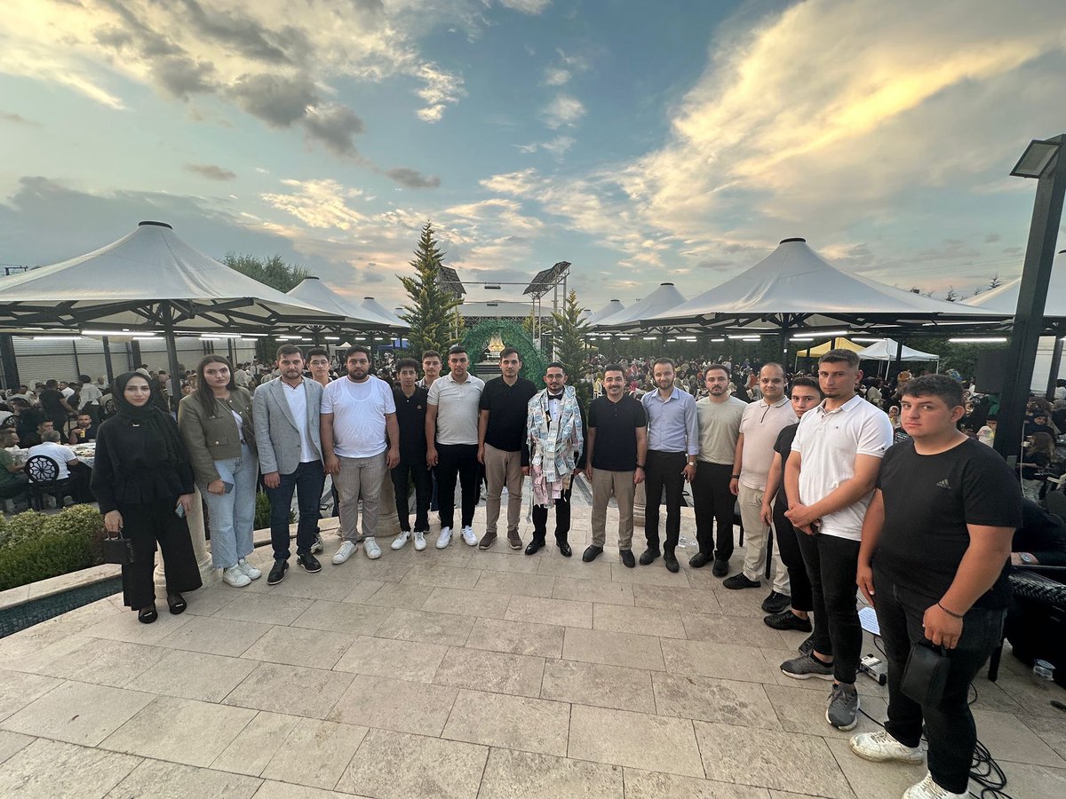 İl Gençlik Kolları Başkanımız <a href="/avibrahimkelek/">İbrahim Kelek</a> ve Yönetim Kurulu Üyelerimizle birlikte, Meram İlçe Gençlik Kolları Başkan Yardımcımız Hamza Küçükyaman’ın düğün merasimine katıldık.

Can ve Küçükyaman ailelerini tebrik ediyor, Hamza kardeşimize ve kıymetli eşine bir ömür boyu