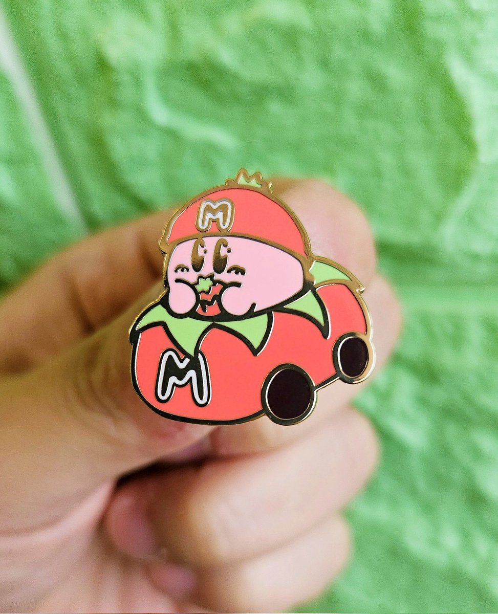 portreii's tweet image. new mini pins!!!! 🍅✨️