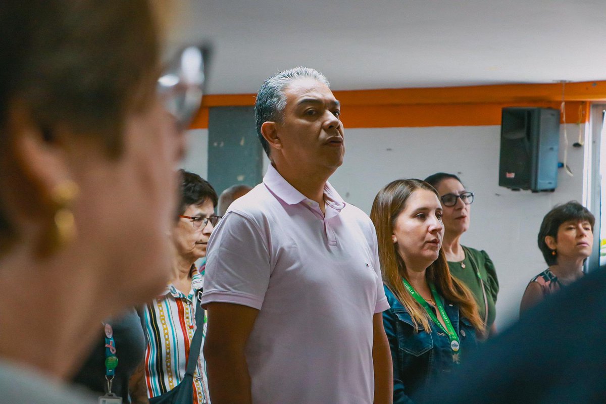 Por primera vez realizamos el foro "Decisiones Mayores" donde se conocieron candidatos y candidatas al Cabildo de Personas Mayores, 👵🏼👴🏽 un espacio donde 1️⃣7️⃣ líderes compartieron sus propuestas y reafirmaron su compromiso con el bienestar de la comunidad.