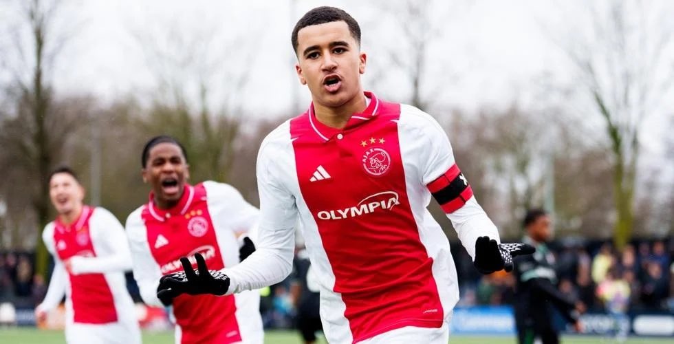 AjaxMiVida's tweet image. 2009
2008
2008
2006

🤞💫💫💫

#Ajax #Ouazane #Mokio #Steur #Bounida