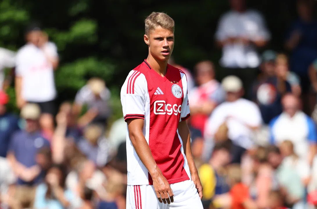 AjaxMiVida's tweet image. 2009
2008
2008
2006

🤞💫💫💫

#Ajax #Ouazane #Mokio #Steur #Bounida