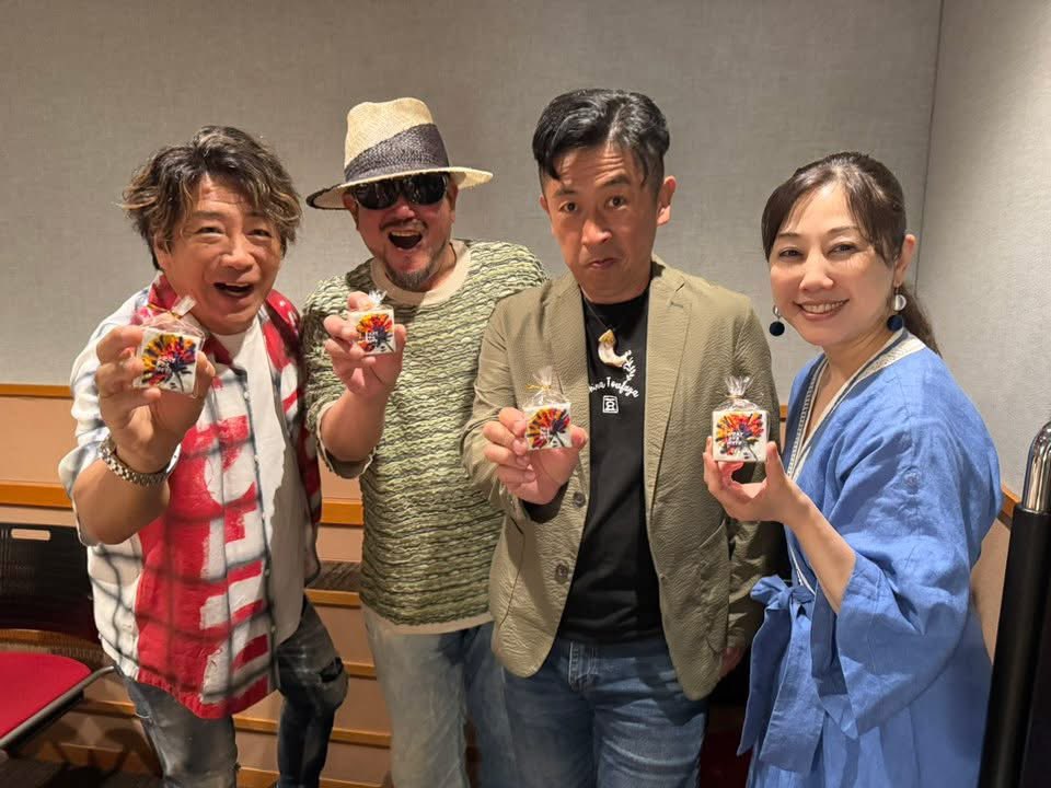 #interfm「Flower's YELL」
本日16:43〜16:58放送。

今月のゲストは、#米米CLUB の #ジェームス小野田 さんと、シンガーソングライターの #TORA ちゃんをお迎えしてお届けします。
皆さんの花にまつわるエピソードも、募集しています。fl@interfm.jpまでお寄せください。
#flowersyell #べらぼう