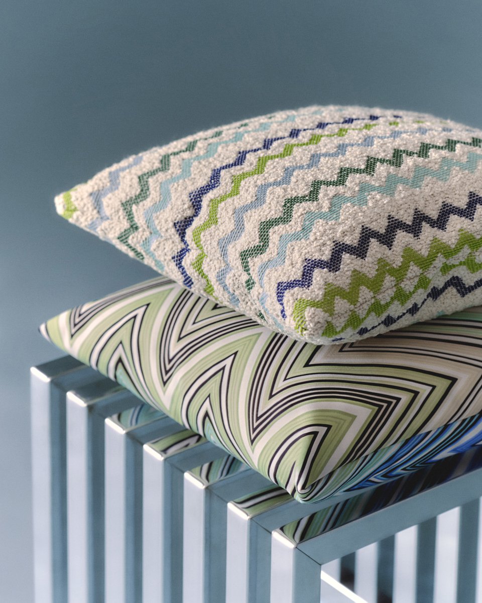 Tone and pattern carry the harmony of interiors into the open air. Discover more: missoni.co/MissoniHomeNew… #MissoniHome #Missoni