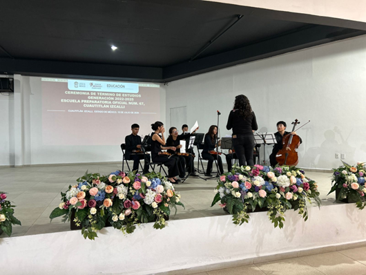 Preparatoria67's tweet photo. EPO67_Con la formalidad y puntualidad que caracterizan a nuestra institución, se llevó a cabo la Ceremonia de Terminación de Estudios de la Generación 2022 - 2025. Emotivamente despedimos a nuestros alumnos deseando que tengan éxito en sus futuras experiencias. https://t.co/BrNIuguc3L