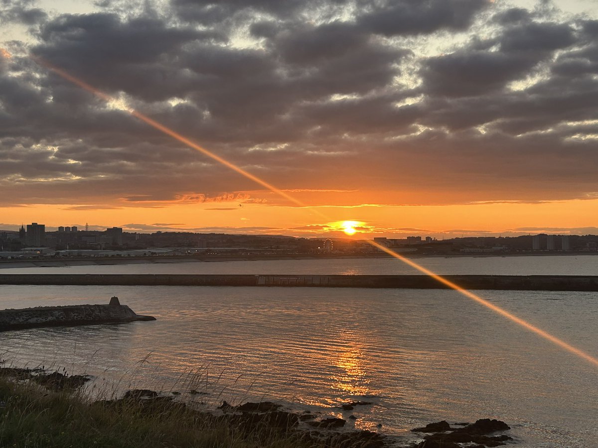martingfindlay's tweet image. Isn’t she pretty, that ship….
#DeaconBlue #TallShips #Aberdeen #TallShipsAberdeen @tallshipsabdn
