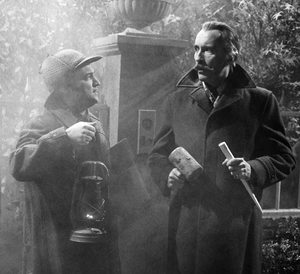 HorrorHammer1's tweet image. John Belushi and Christopher Lee in Saturday Night Live (1978)