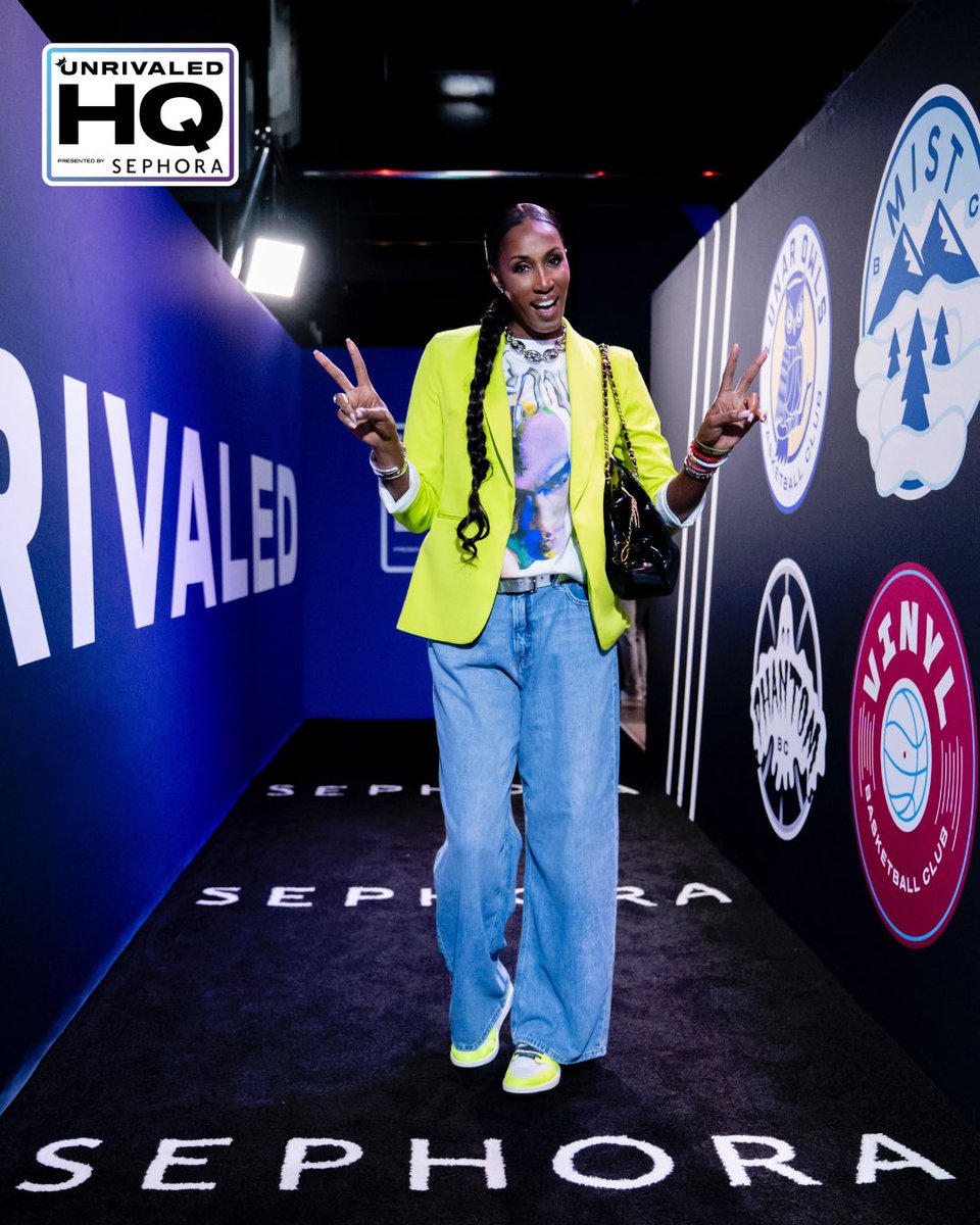 Lisa is in the building 👑