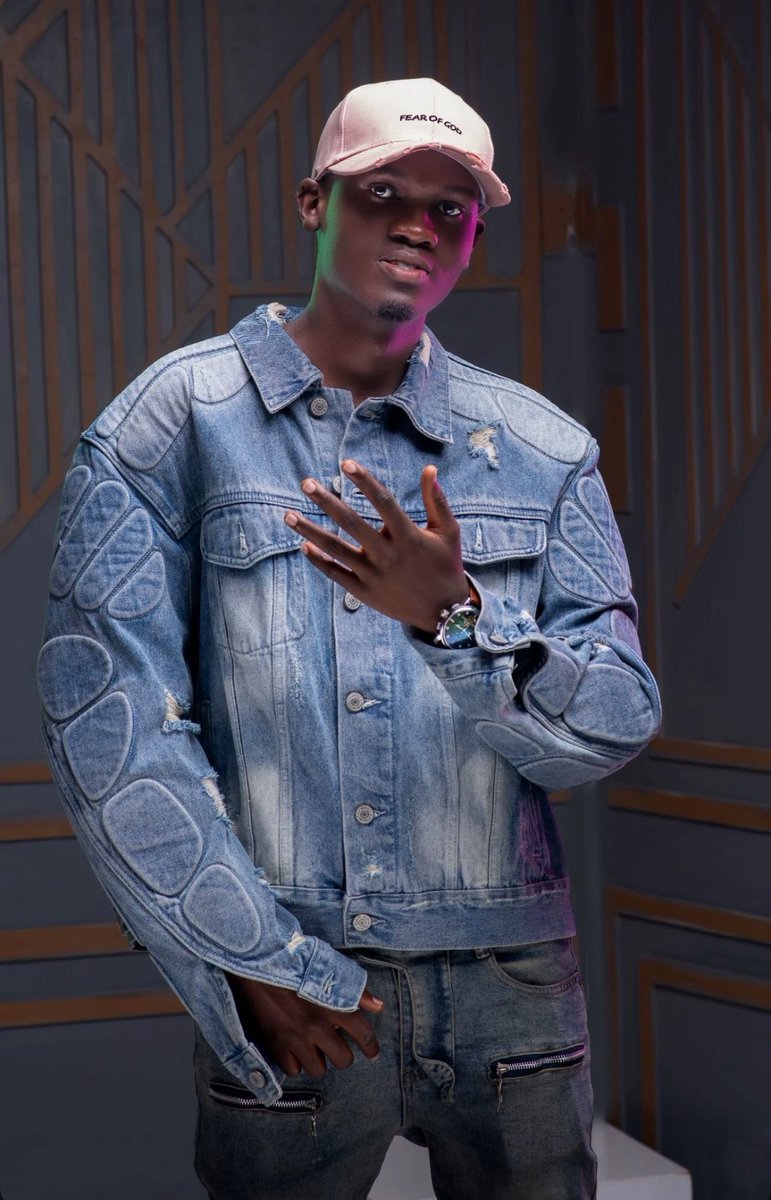 deejayluidee's tweet image. 🥂🎂  More Life Bro, 💰