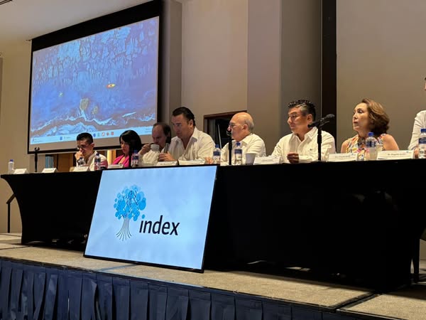 SEDESJALISCO's tweet image. Nuestro Secretario, @ManuelHerrV, presentó nuestra Secretaría ante el Consejo Directivo de @index_nacional.
Llevamos un mensaje claro: Jalisco está listo para ofrecer a la industria maquiladora y manufacturera energía limpia, accesible y confiable ⚡🌎
