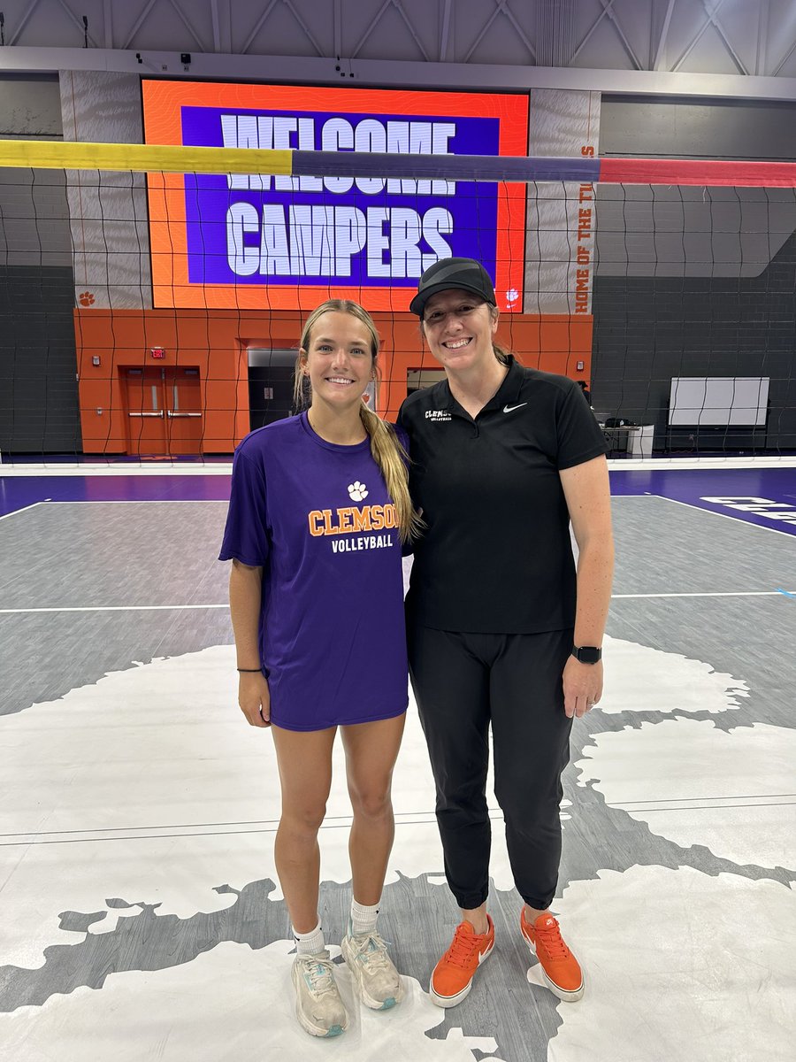 LydieVarnadore's tweet image. Thank you so much to @ClemsonVB for an amazing elite camp! What a great opportunity to learn from Coach Kirr, Coach Unroe, and Coach Mo! @CoachKirr @A5Chattanooga