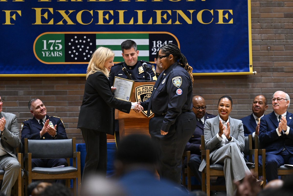 NYPDPC's tweet image. The NYPD's 911 call takers are the first point of contact for someone in crisis. Today's graduates are specially trained to calmly and effectively set an emergency response into motion.
It's a responsibility that few people carry, and I know our newest PCTs are ready for it.