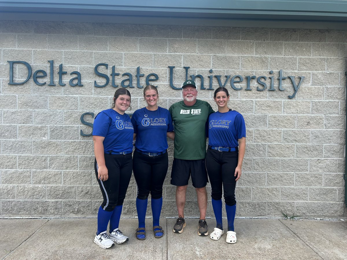 Had a great day today with some of the girls at <a href="/DeltaStateSB/">Lady Statesmen Softball</a>!