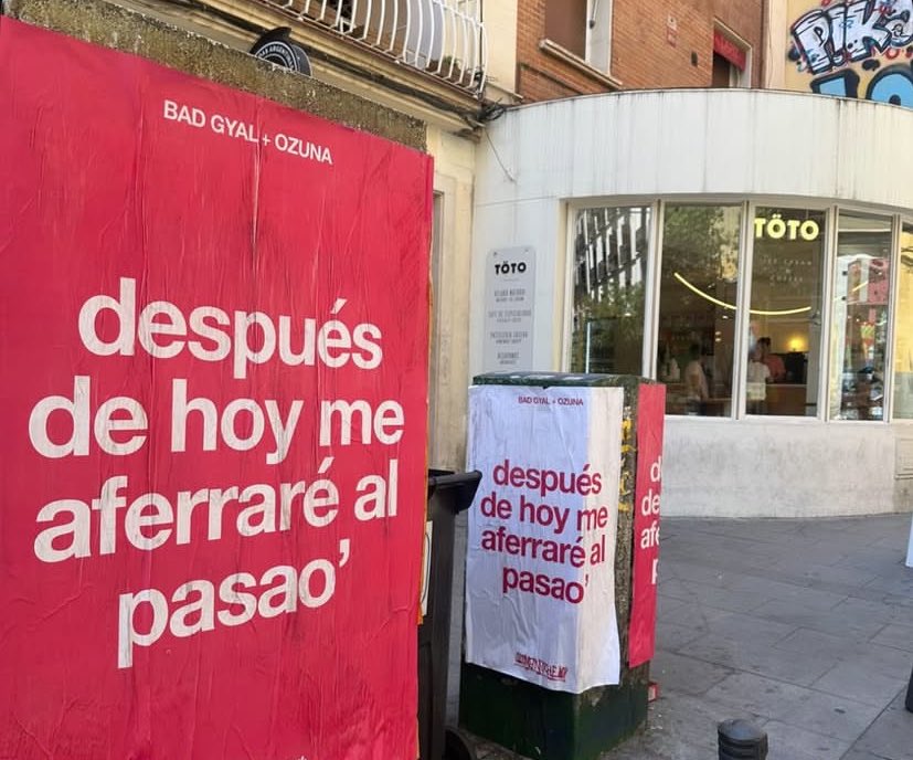 BadGyalSpain's tweet image. Carteles publicitarios de “Última Noche” de Bad Gyal y Ozuna. ❤️