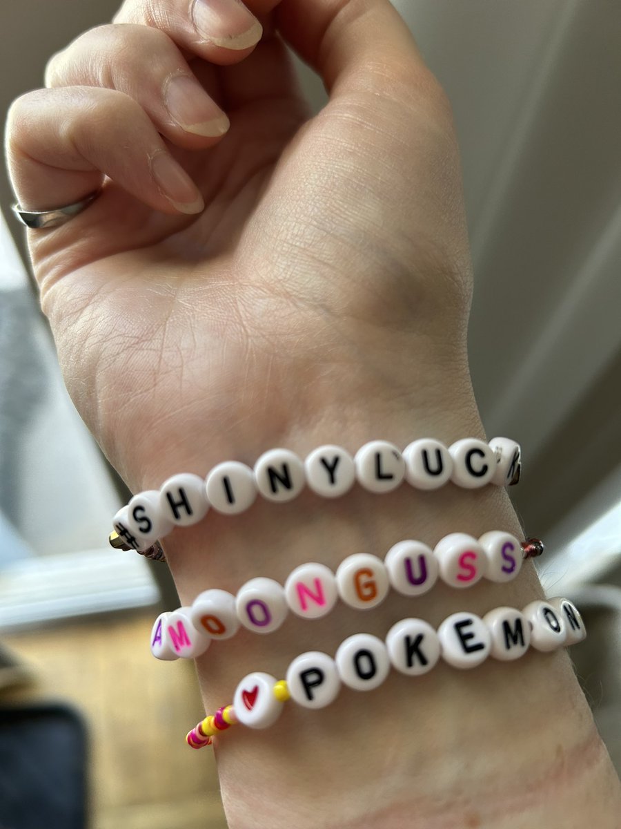 ElectriKeely's tweet image. i want to trade/give away friendship bracelets at worlds this year, y’all down for a bracelet crafting stream? 💛🧶
twitch.tv/electrikeely ✨