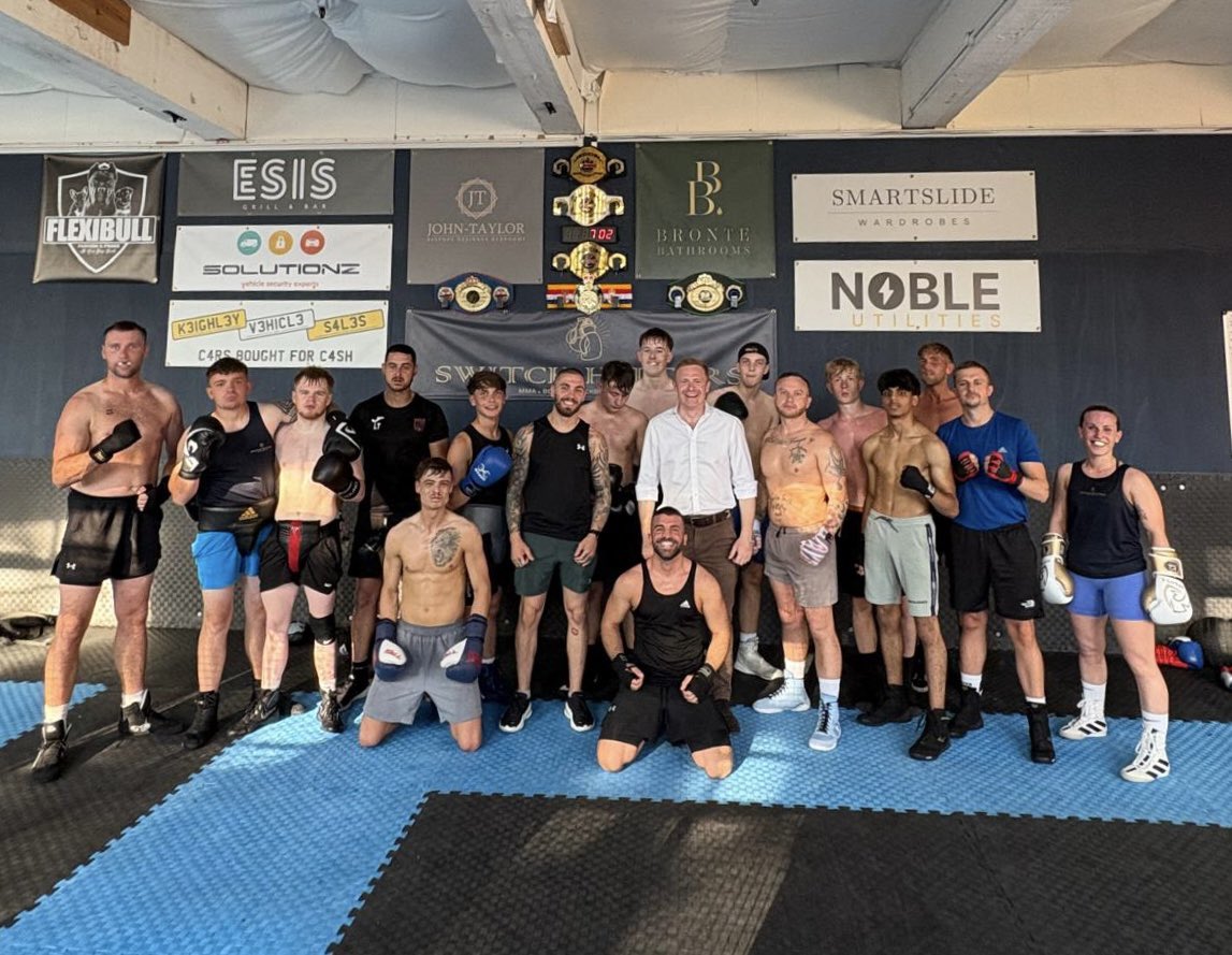 _RobbieMoore's tweet image. 🥊 Absolutely brilliant to visit Switch Hitters - Keighley Boxing Club – a proper grassroots club doing amazing things for our young people.
What local trainer Jonny Greenwood and his team have built here is outstanding.
Switch Hitters is exactly the kind of community-led and…