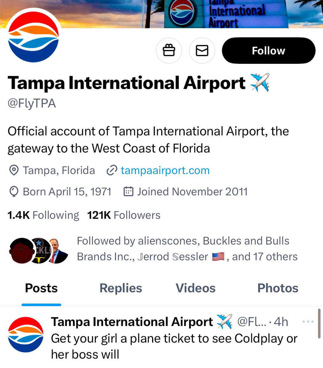 Angelette's tweet image. 🤣Last week it was Crocs, today it’s…