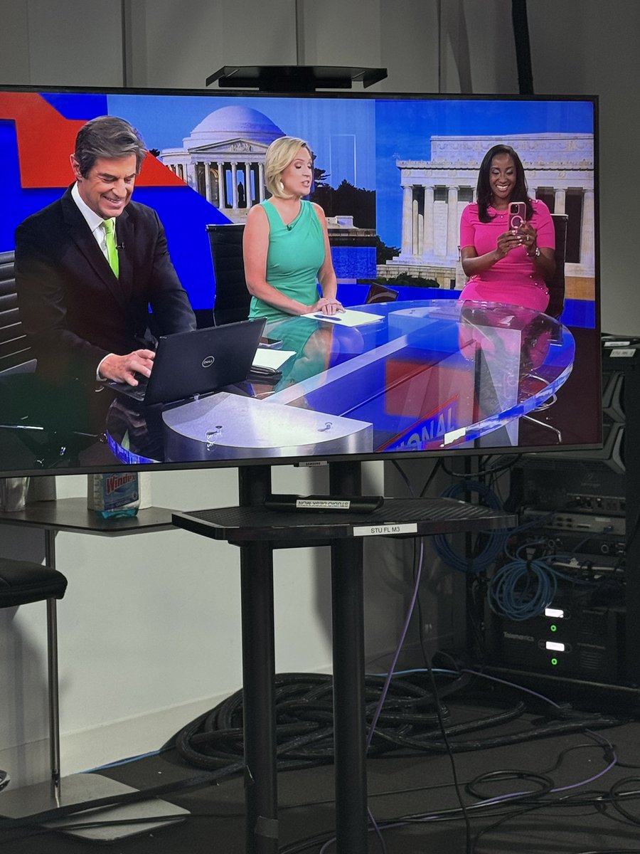 PatricePinkFile's tweet image. Great to join @BobSellersTV @KellyRiddell on @newsmax National Desk today.