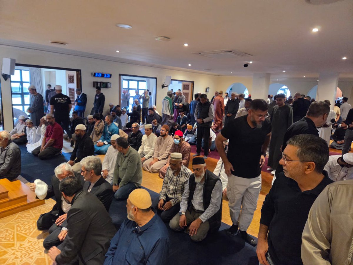 IraninSA's tweet image. Iranian Ambassador’s address during Friday Prayers at Westville Soofie Mosque
On Friday, the Ambassador of the Islamic Republic of Iran in Pretoria delivered a speech to the congregation at Westville Soofie Mosque in Durban on the recent developments in the West Asia region.…