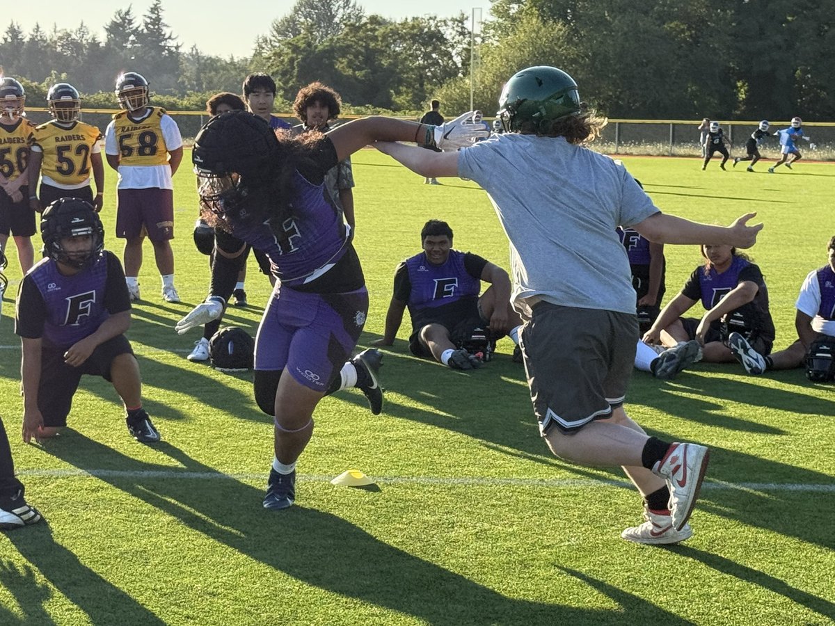 FosterHSFB's tweet image. Thanks to @decatur.football @tj_raidersfb @nhstouchdown @mountrainierrams @chiefsealth_fb @fw_eaglesfootball and @franklinquakerfb for participating in our Summer 7 on 7 and Linemen Challenge Series!!! We appreciate the work in helping us get better!!!