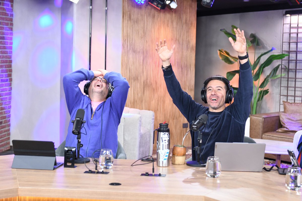 La Mesa copando <a href="/olgaenvivo/">OLGA</a> 

youtube.com/live/iDzkigjbU…