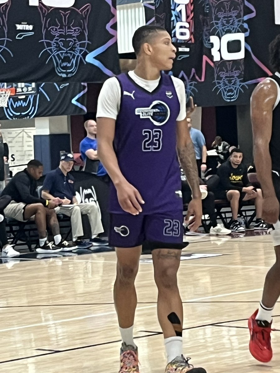 kyleunruh's tweet image. Deshaun Tolever 6’4” - ‘26. This kid can play all over the floor. Inside, outside, both sides of the ball. Vocal with great energy. Impacts the game in multiple ways. Stay up Dashaun!
@DeshaunT13 |
@prominenthoops |
@NxtProHoops |
@PRO16League |