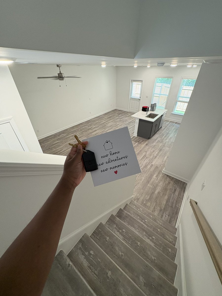 thabinb's tweet image. Miss townhome at 23🏡🥂#thankya✨
