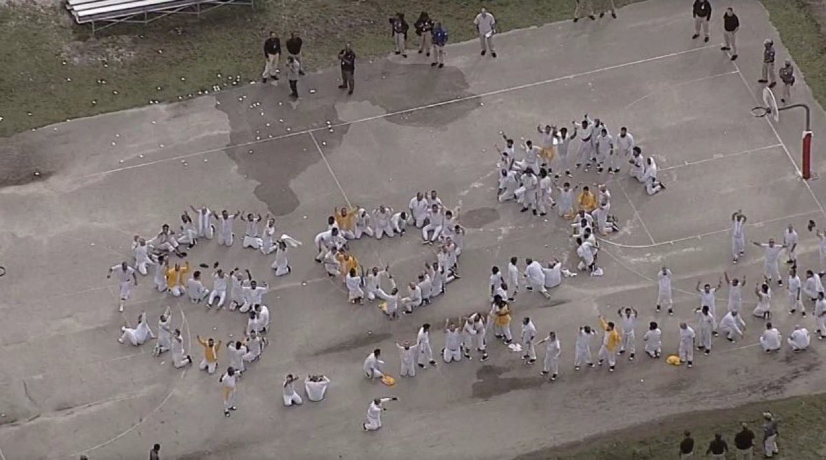 YayAreaNews's tweet image. Concerns grow for detained immigrants as at least 10 have died in ICE custody since January 1st
This includes deaths from Krome Detention Center where detainees in June formed a human “S.O.S.” sign in the yard
