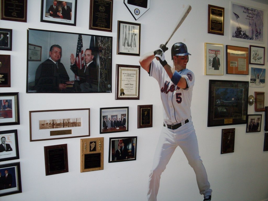HeyNowJO's tweet image. The saying goes, “you should never meet your heroes.”
I am happy to say David Wright exceed my expectations every time.
He was on his way to a Hall of Fame career, and he’s an even better human being.
Congratulations & thank you, No. 5
@mets #DavidWright #lgm