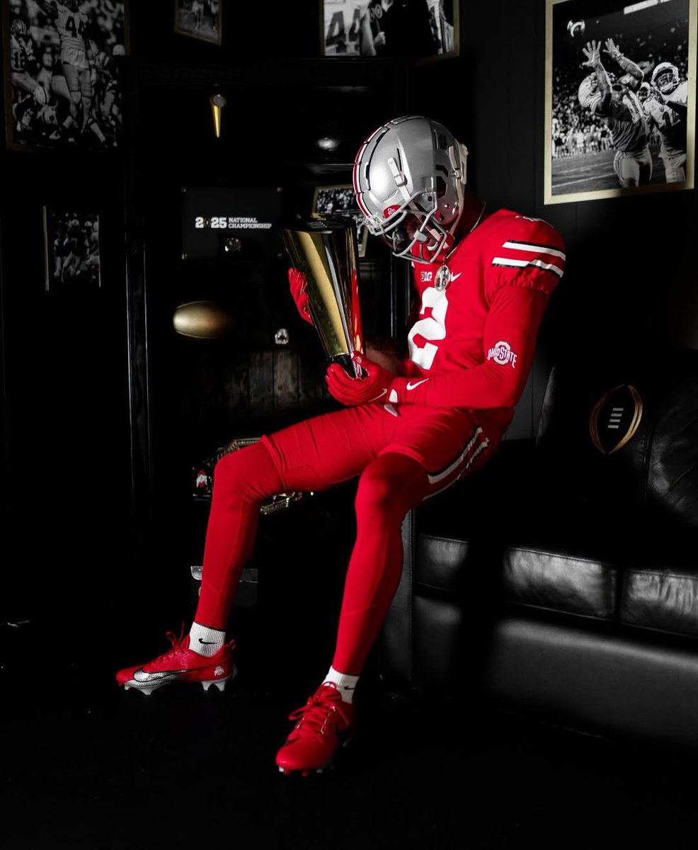 swishxvibes's tweet image. 2026 WR Jerquaden Guilford has committed to Ohio State 🌰
The 6’2 195 WR becomes the buckeyes 5th WR commit in the 26 class
