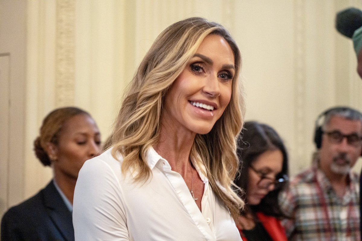 PenguinSix's tweet image. Lara Trump made an appearance in the East Room at the cryptocurrency bill signing.