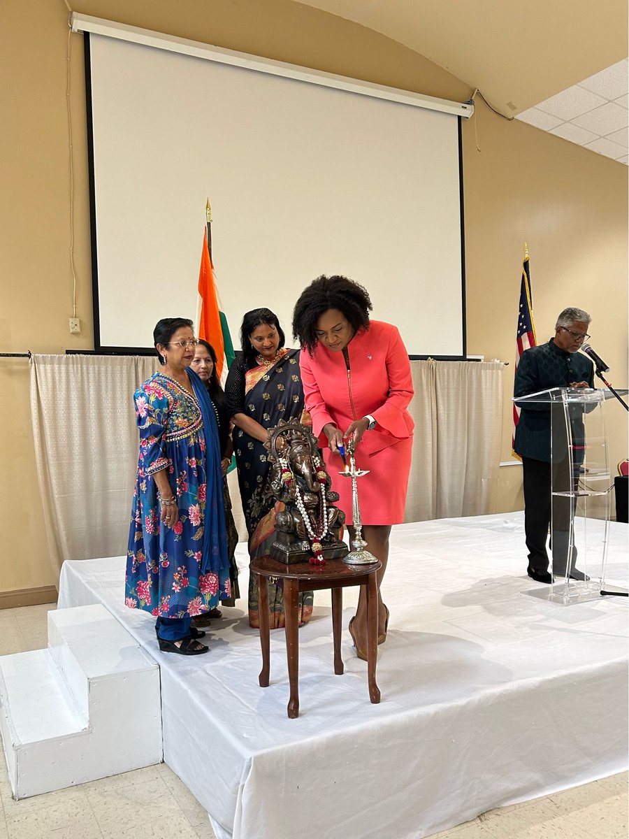 FentriceForFL's tweet image. I had such a lovely time at the India Cultural Center in Tampa last night celebrating the adoption of my Hindu-American Heritage Month resolution. Thank you for making me feel so welcome!
I believe our state should proudly reflect the diversity of its residents. We shouldn't…
