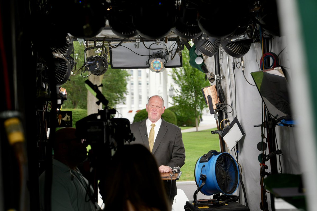 PenguinSix's tweet image. Border Czar Tom Homan spoke to the press today about ICE and the border.
