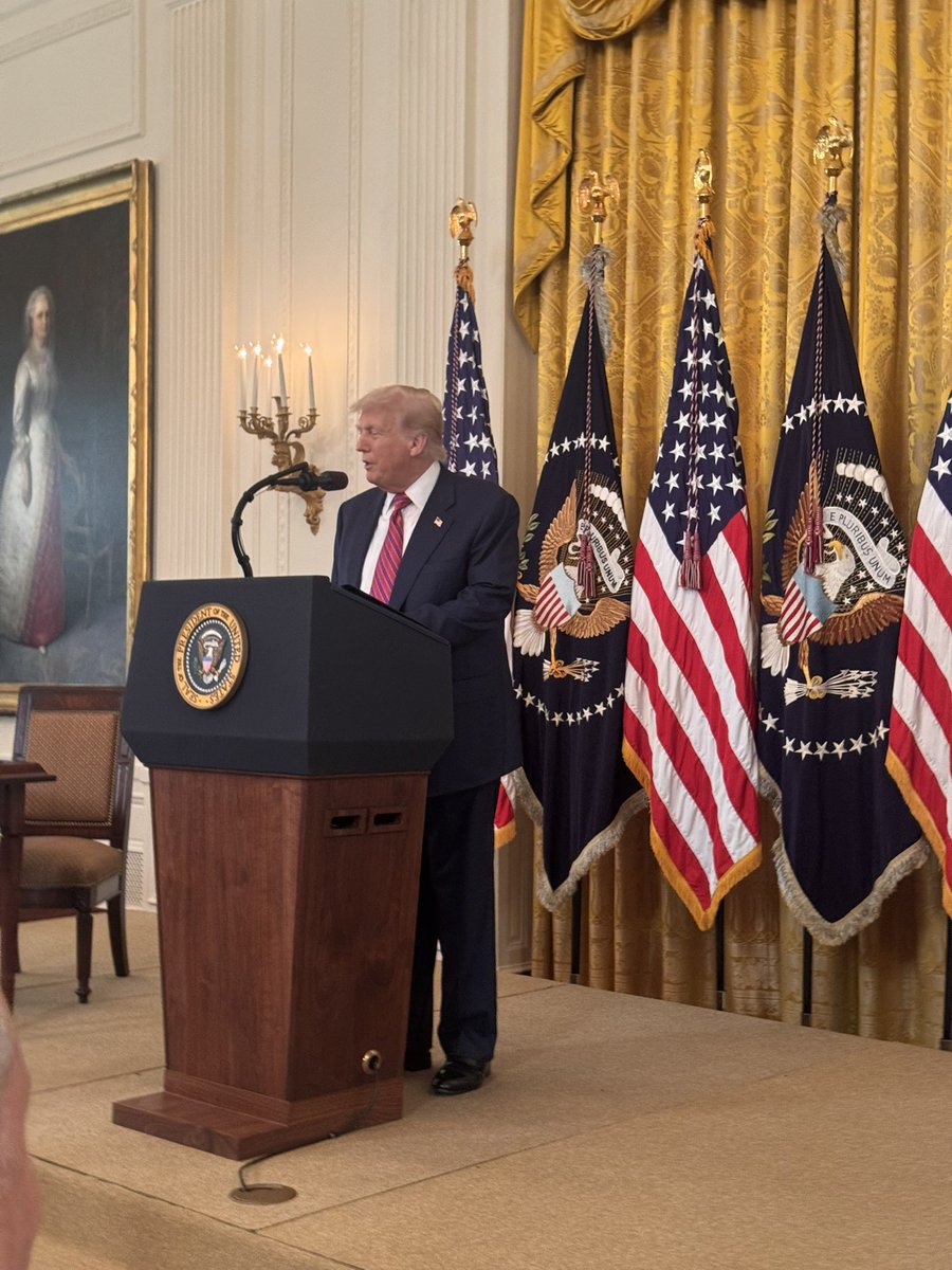 MikeHaridopolos's tweet image. Pictures from today’s bill signing ceremony at the White House. Always great to see my long time friend @SusieWiles 😀🇺🇸 and my best friend @Dr_Haridopolos