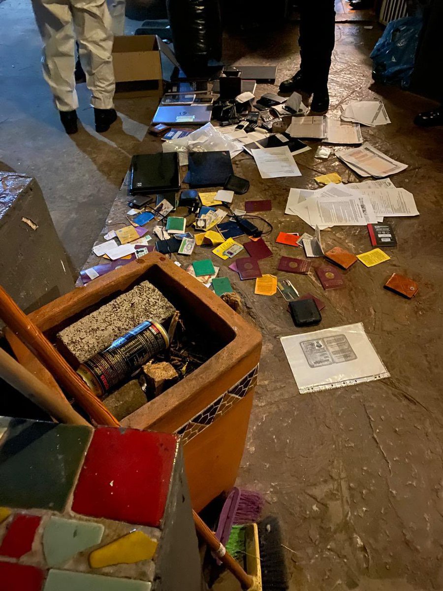 PublicSafetyMMC's tweet image. ♦️SUCCESS REPORT♦️
KIDNAPPING, FIREARMS & ROBBERY SUSPECTS BUSTED | AUCKLAND PARK
In a high-impact joint operation, TRT Sedibeng, Gauteng Traffic Wardens STT (Central Corridor), JMPD K9 Unit, CI Sedibeng, and private security companies raided a property on Finsbury Avenue,…