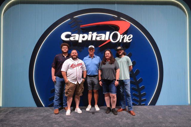 gregmaddux's tweet photo. @CapitalOne cardholders showed up strong #MLBAllStarWeek #CapitalOnePartner Had great time meeting everyone! https://t.co/QTiuVaUi0r