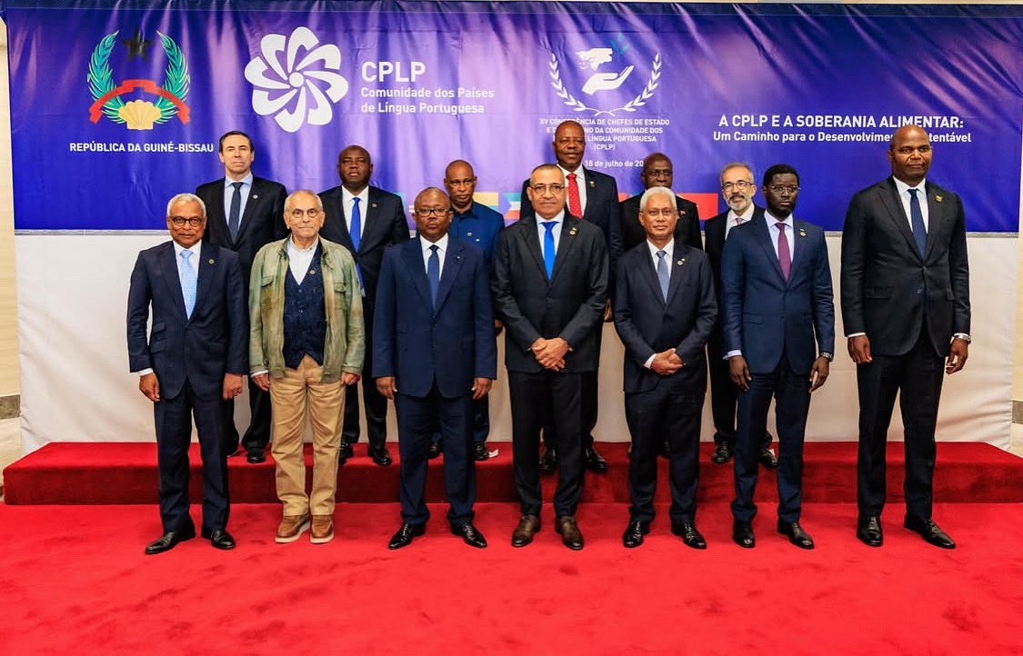DuarteBueAlves's tweet image. A Guiné-Bissau 🇬🇼 acolheu a XV Conferência de Chefes de Estado e de Governo da @_CPLP hoje, 18 julho de 2025.
➡️Declaração de Bissau: secretariadoexecutivo.cplp.org/informacoes/no…
#xvcceg #Angola #Brasil #CaboVerde #GuinéBissau #GuinéEquatorial #Moçambique #Portugal #SãoToméePríncipe #TimorLeste #CPLP