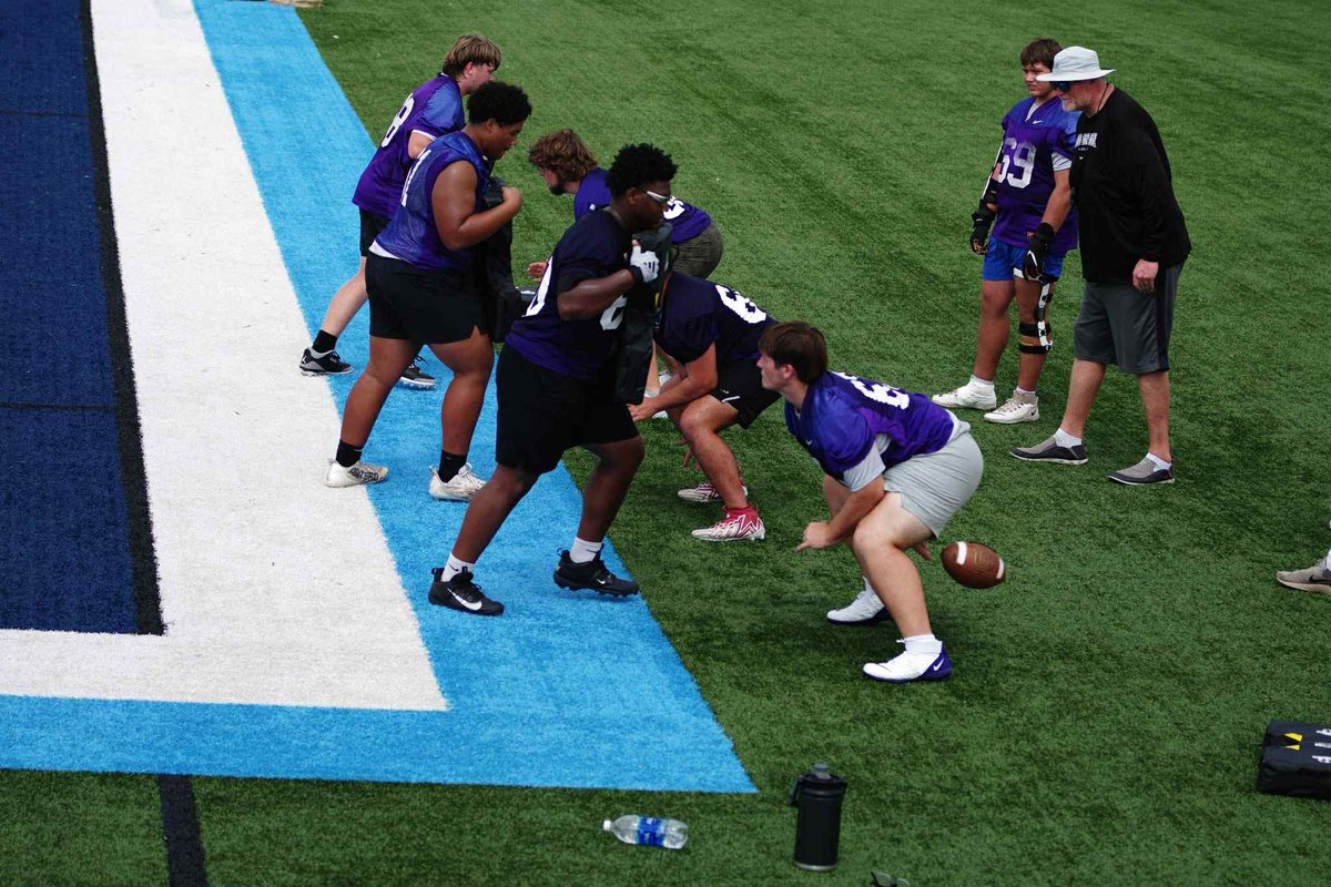 i_wallace72's tweet image. Had an amazing time at the @OuachitaFB camp this morning.
#Football #OLine #HardButFair
@jeritroser @4thqtmentality @MikeCoppage1 @gridironfootbal @MarcusRandall19 @AndyBryson225 @CoachBradSmiley @JeremyO_Johnson @CoachShock_OBU @HallTechSports1 @RecruitLouisian…