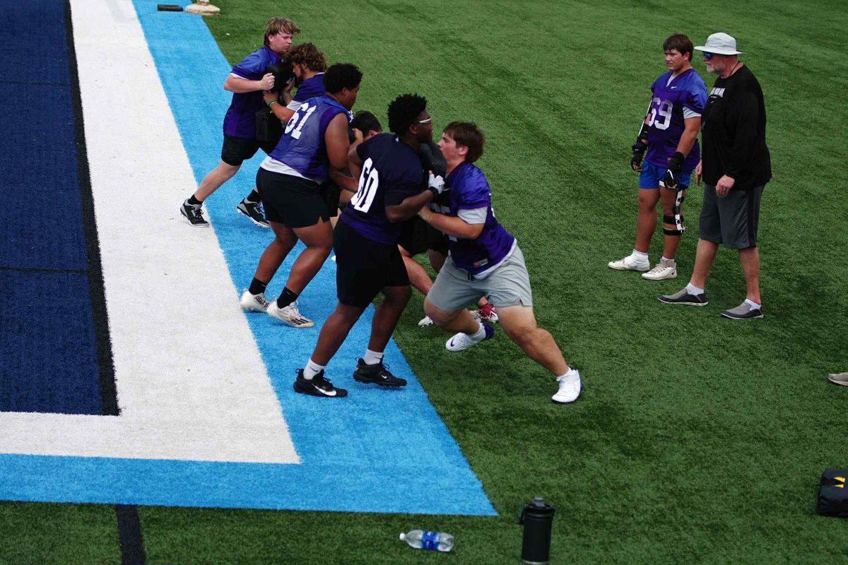 i_wallace72's tweet image. Had an amazing time at the @OuachitaFB camp this morning.
#Football #OLine #HardButFair
@jeritroser @4thqtmentality @MikeCoppage1 @gridironfootbal @MarcusRandall19 @AndyBryson225 @CoachBradSmiley @JeremyO_Johnson @CoachShock_OBU @HallTechSports1 @RecruitLouisian…