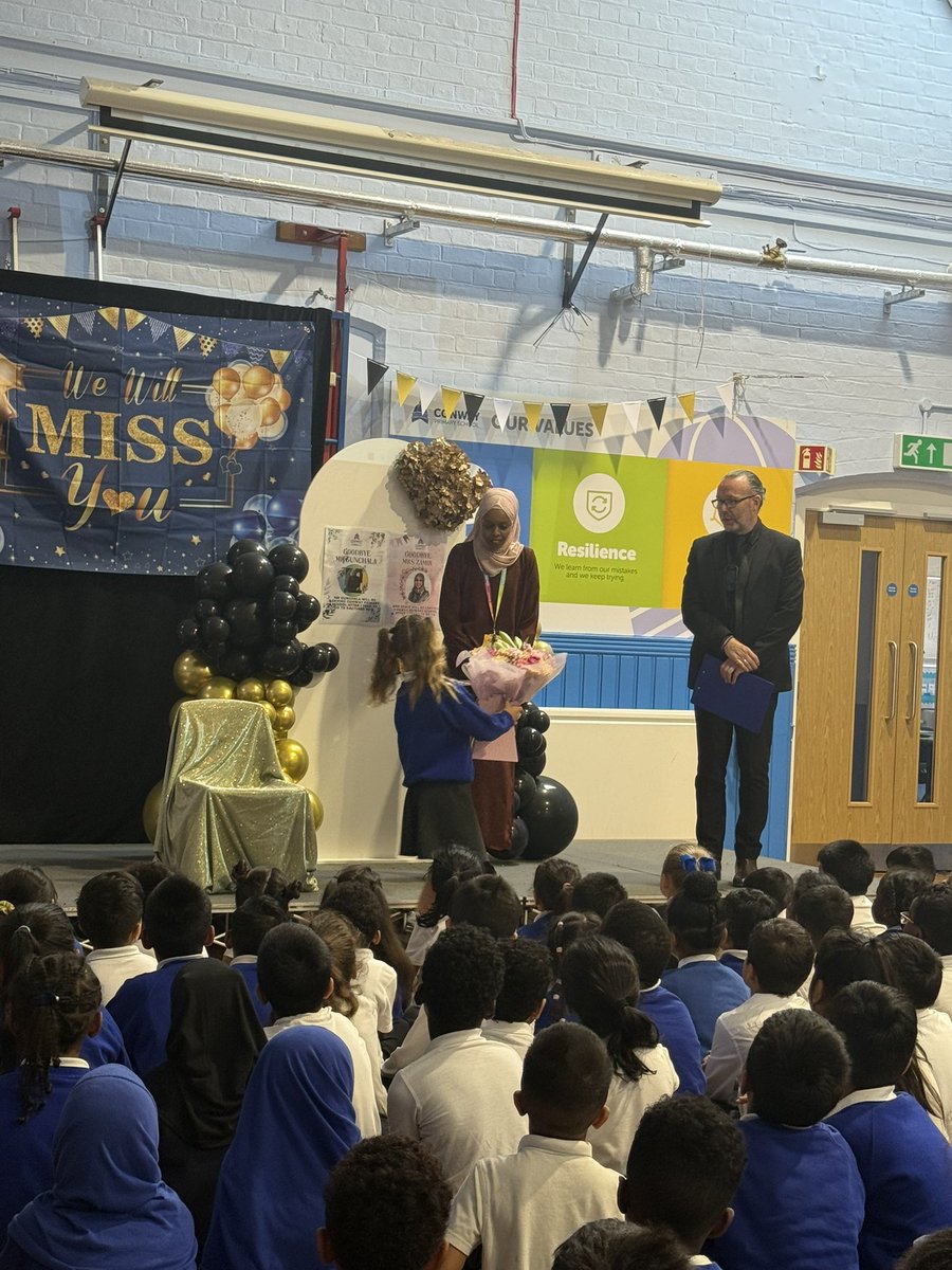 MrsZamirRP's tweet image. Farewell to @MrGunchala, two fab colleagues, our brilliant #Year6s, and me, @MrsZamirConway. But the biggest hug goes to Mary, our Deputy Cook, retiring after 35 years of warm lunches and even warmer smiles.💙🍽️ #EndOfAnEra #Classof2025 @trust_create #ConwayCrew @Mr_R_Wheldall