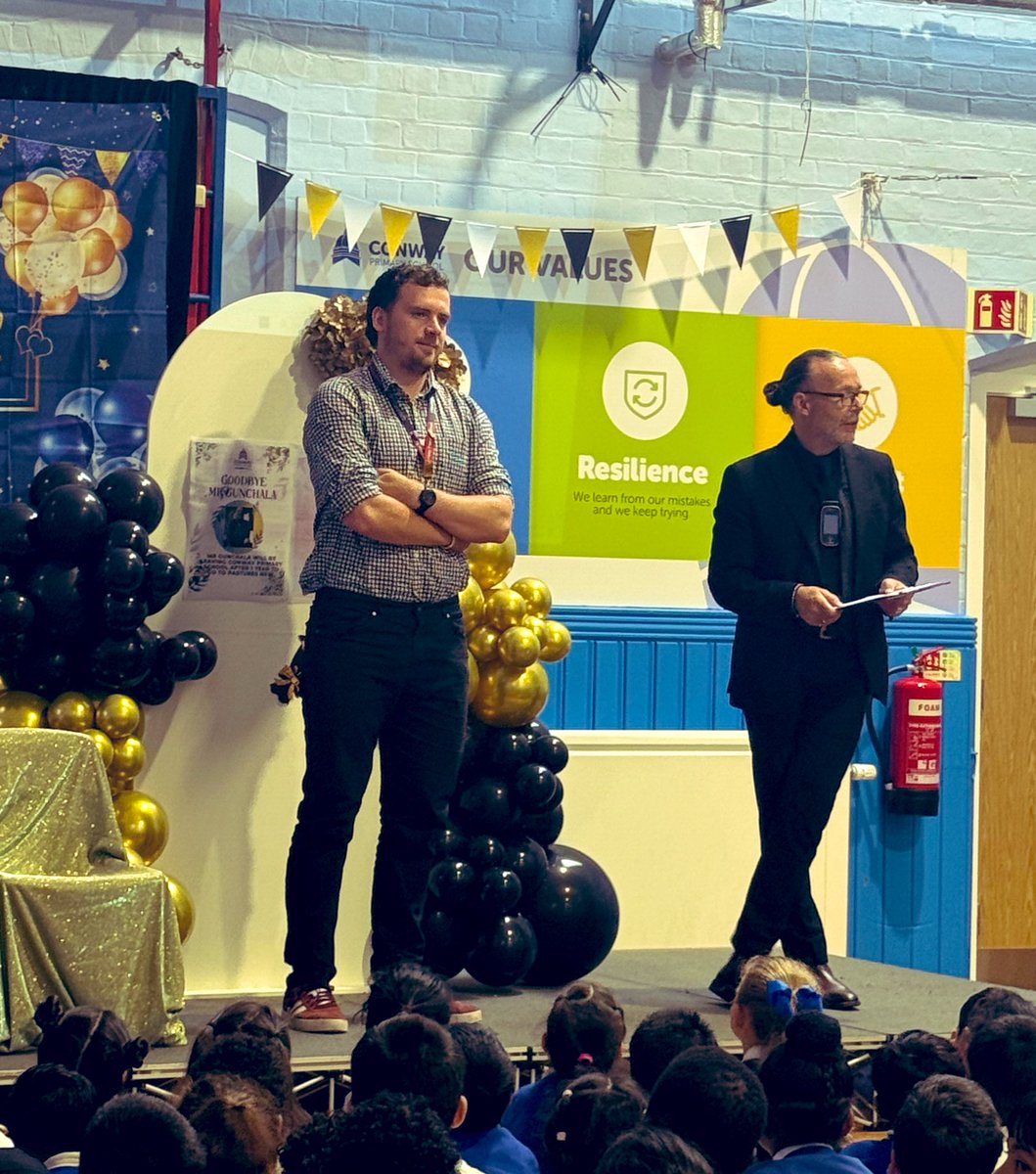 MrsZamirRP's tweet image. Farewell to @MrGunchala, two fab colleagues, our brilliant #Year6s, and me, @MrsZamirConway. But the biggest hug goes to Mary, our Deputy Cook, retiring after 35 years of warm lunches and even warmer smiles.💙🍽️ #EndOfAnEra #Classof2025 @trust_create #ConwayCrew @Mr_R_Wheldall