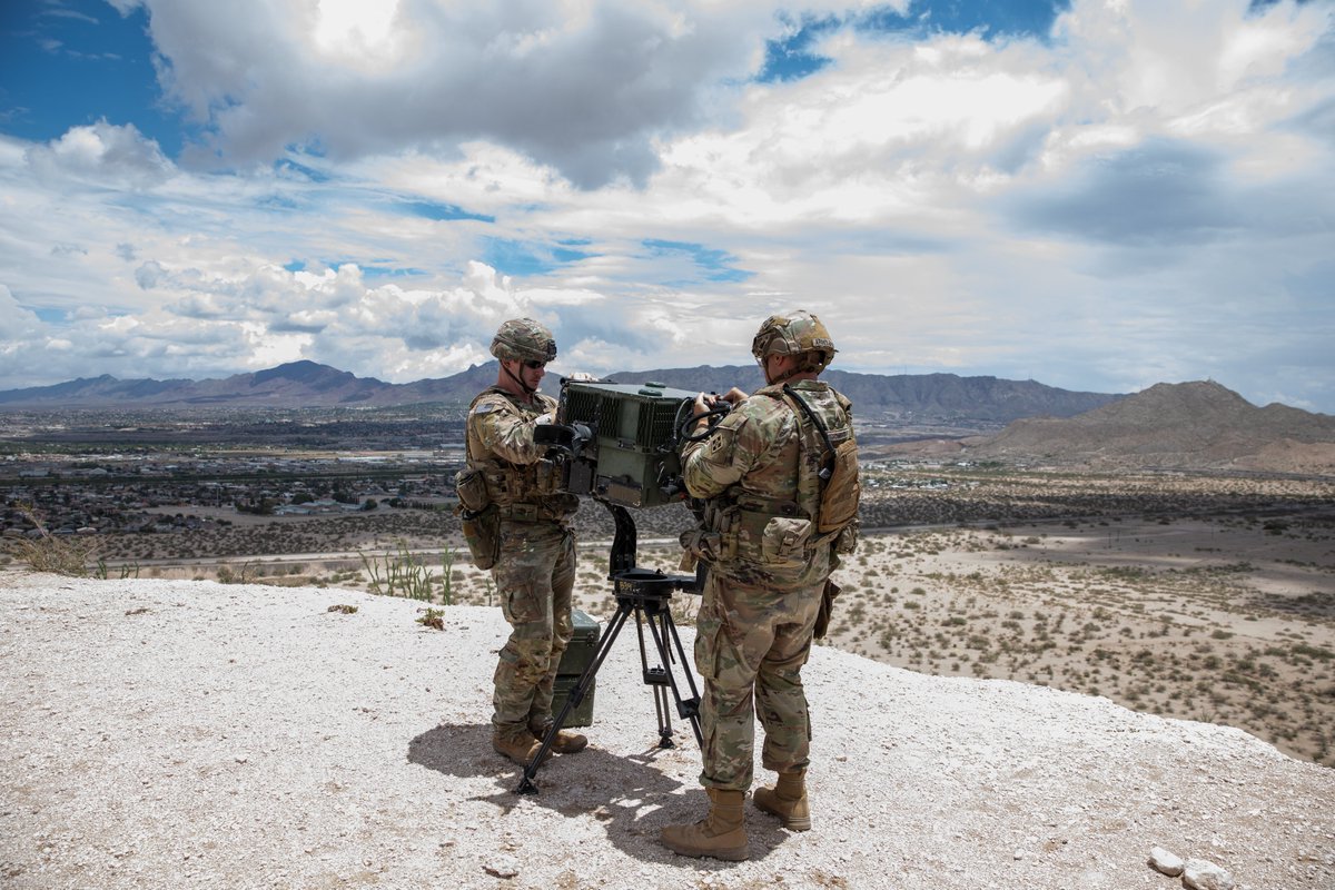 USNorthernCmd's tweet image. On watch with advanced detection gear — Cavalry Scouts from @JointTFSB help secure the southern border alongside @CBP.
📍 El Paso, Texas