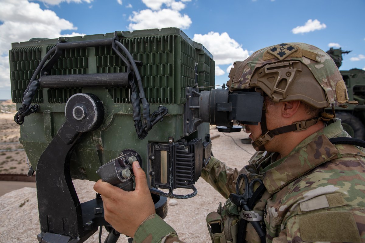 USNorthernCmd's tweet image. On watch with advanced detection gear — Cavalry Scouts from @JointTFSB help secure the southern border alongside @CBP.
📍 El Paso, Texas
