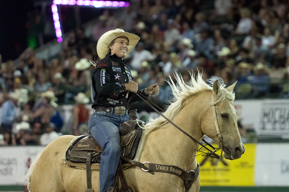 TwisTEDRodeo's tweet image. It's been six years since Taylor Munsell won her @CollegeRodeo championship, but she's maintained her elite status since then. She won #Reno for the second straight year and claimed the #RodeoHouston title to sit No. 1 in the standings. twistedrodeo.com/2025/07/18/a-r… 📸 Click Thompson