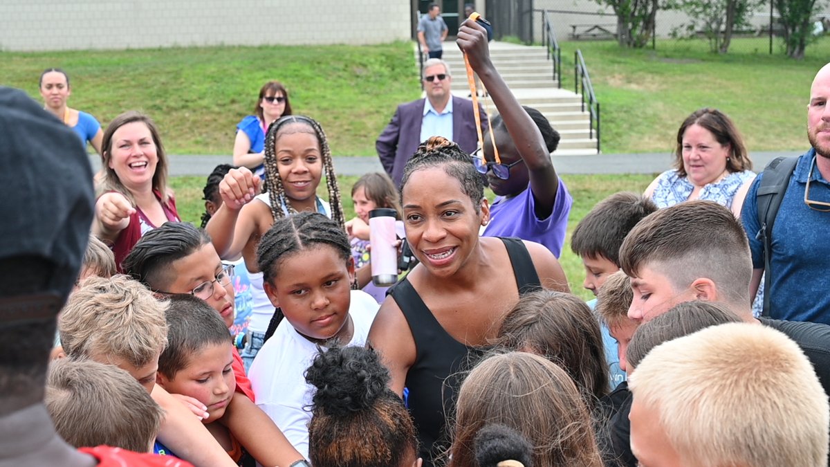 MassAGO's tweet image. Yesterday, I had the pleasure of meeting the incredible staff and campers of the Berkshire Family YMCA, one of the recipients of my office's Healthy Summer Youth Jobs grant, to see how they're working to create safe, supportive spaces for kids to learn, grow, and play.