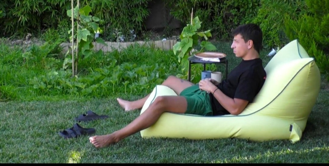 poly_ramp's tweet image. Mου φαίνεται τόσο άσχημος, μέσα- έξω, από πάνω του ως κάτω του. Μου είναι απεχθής από την δεύτερη μέρα του ριάλιτι χωρίς να γνωρίζω τον άνθρωπο αυτόν. Δεν ξέρω γιατί μου συμβαίνει🥲  #BigBrotherGR