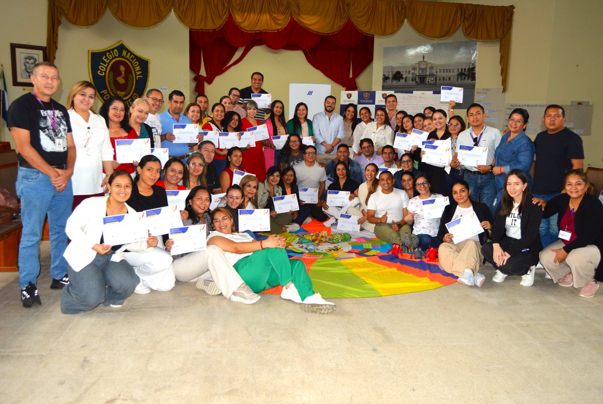 EducacionZ4_Ec's tweet photo. [PORTOVIEJO] Profesionales de Consejería Estudiantil de la Zona 4, participaron del Taller de Formación en Prácticas Restaurativas y Mediación Escolar.

Abordaron temas como: Resolución de conflictos, escucha activa, mediación, comunicación no violenta y más.

#ElNuevoEcuador https://t.co/Wsio0DP4QW
