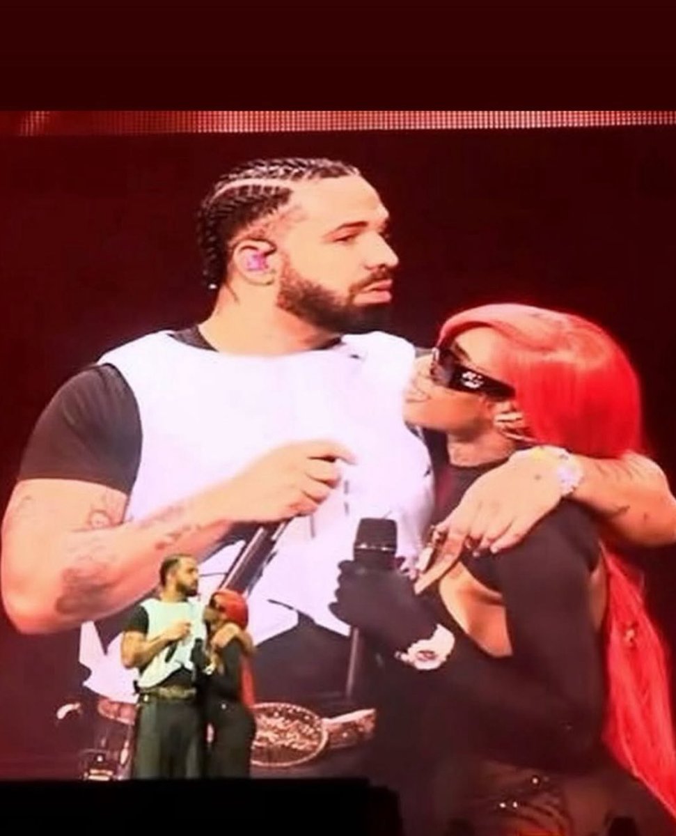 SexyyRed314_'s tweet image. They could never convince me to hate you 💯🩸 @Drake