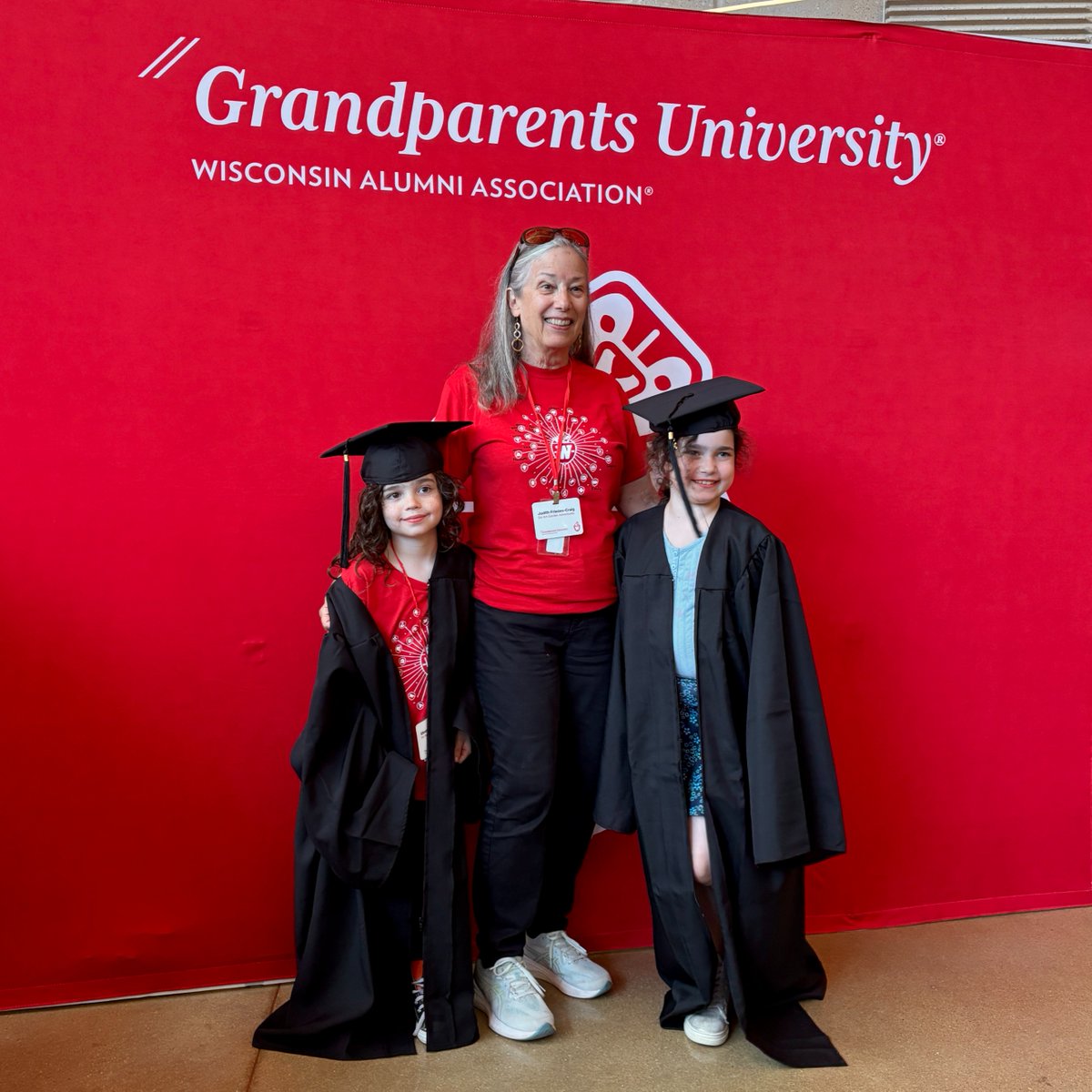 WisAlumni's tweet image. Session ✌️ of GPU! We love seeing the young and young-at-heart really get into the activities within their majors. Look out, because we have more to share from Grandparents University! One session left! Will we see you there?

uwalumni.com/grandparents-u…